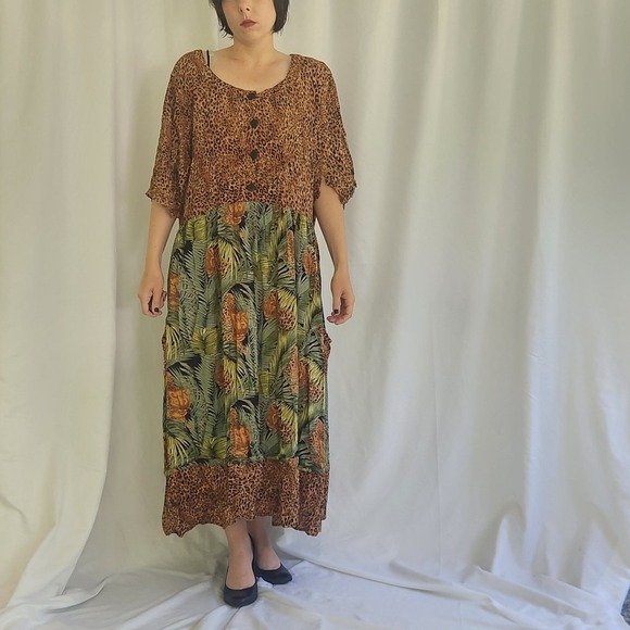 Vintage Dresses & Skirts - 90s Leopard Print Rayon Maxi Dress